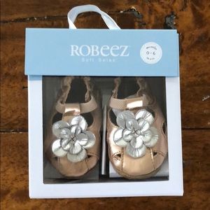 Robeez Rose Gold Soft Sole - like new!